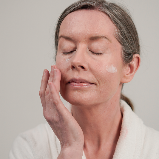 Collagen Vita-Glow DIMOND Cream with WAKAME EXTRACT