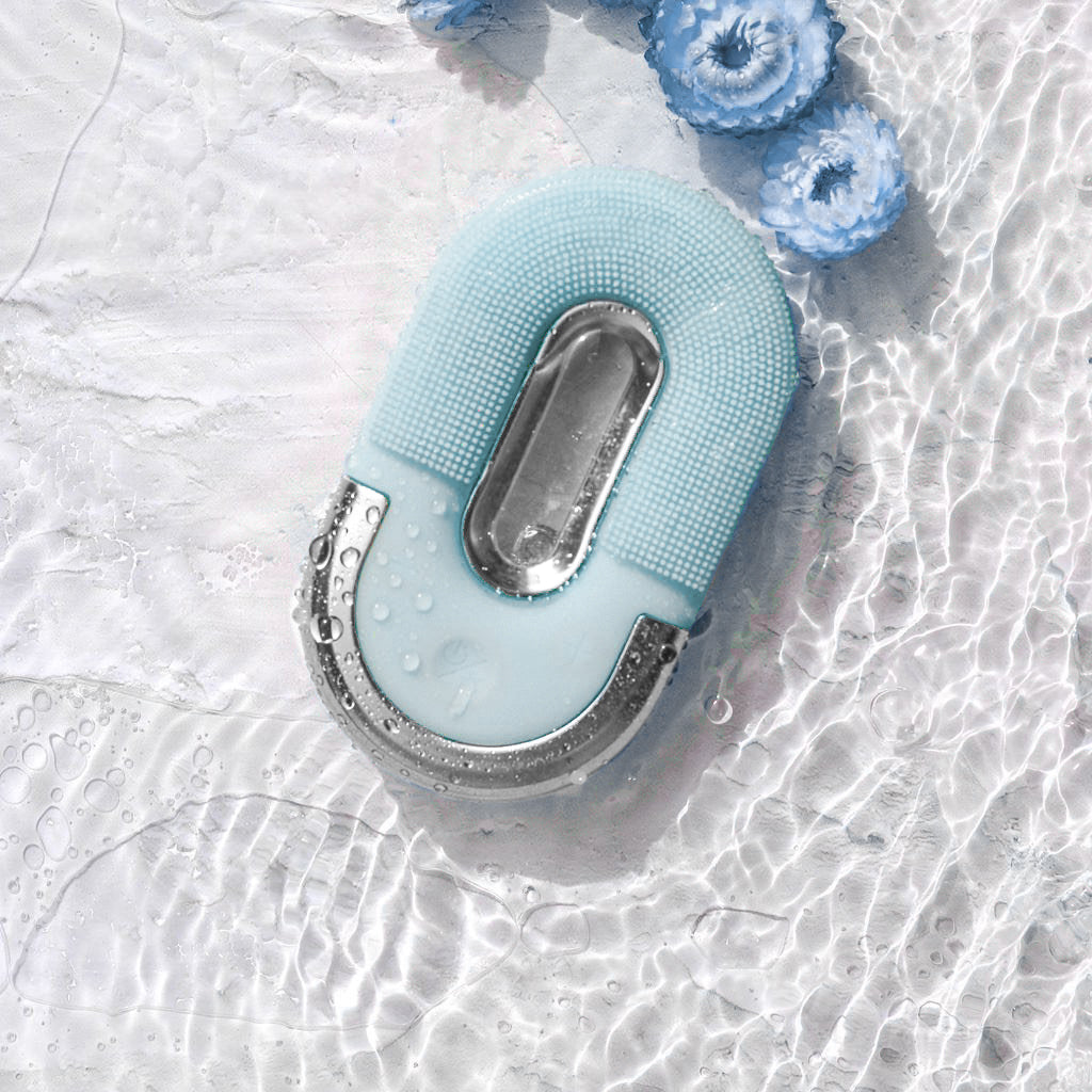 Dēplux Sonic LED Treatment Cleansing Brush