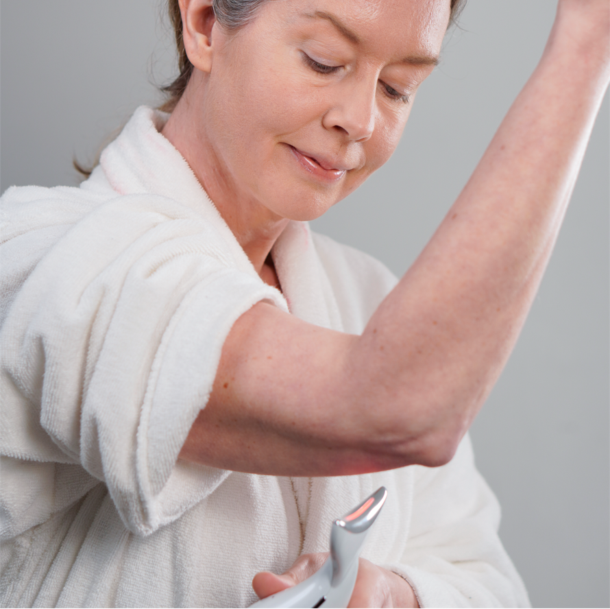 Neck & Décolletage LED Recover, Repair & Reversal Device
